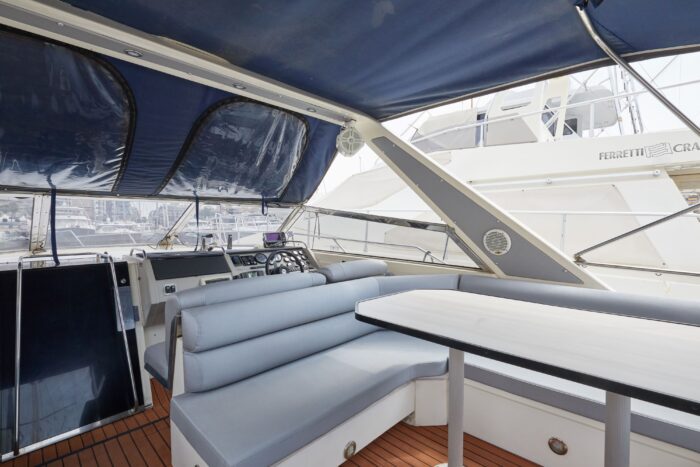 Cockpit seating area and helm station on Sunseeker Travado 40 Barracuda